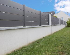 La clôture MAEZ de Kostum : L'alliance parfaite entre esthétisme et sécurité