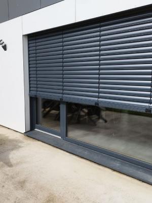 Stores Brise-soleil orientable à Brunoy, idéal pour 